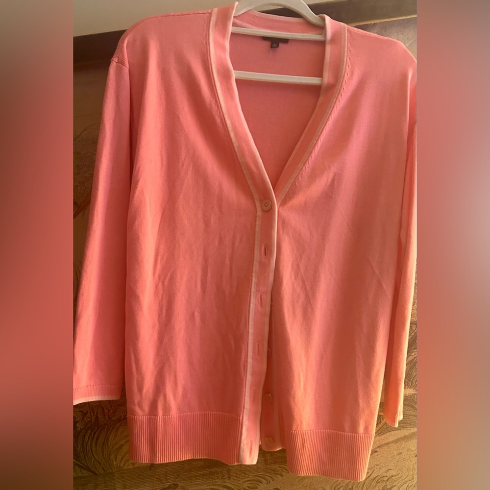 * Talbots Peachy Pink Cardigan Sweater V-Neck Cardigan SZ Medium Petite *